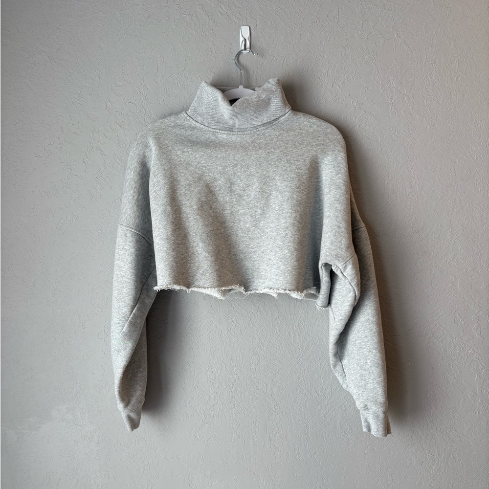 Forever 21 Heather Gray Cropped Turtleneck Sweatshirt